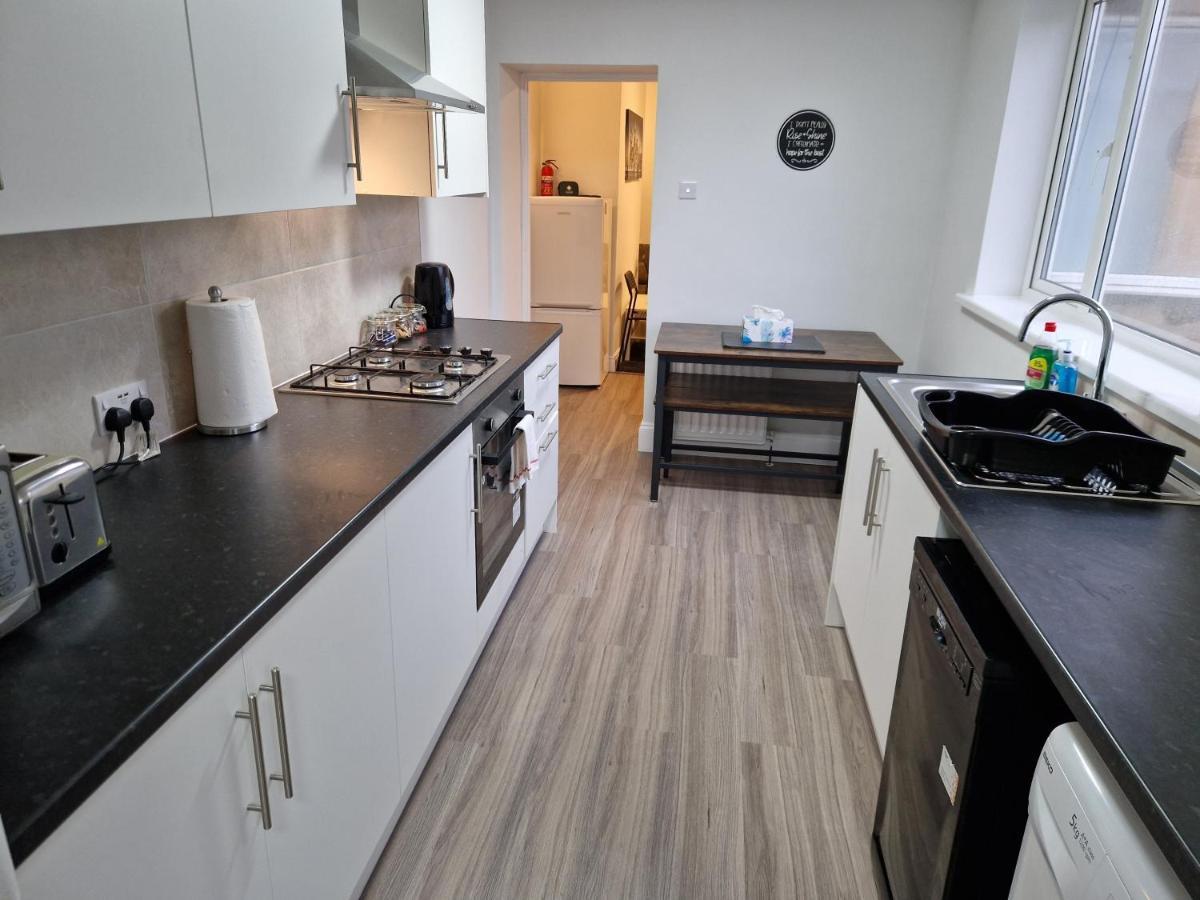 Birtley'S Diamond 3 Bed Apt, Sleeps 6 Guests 伯特利 外观 照片
